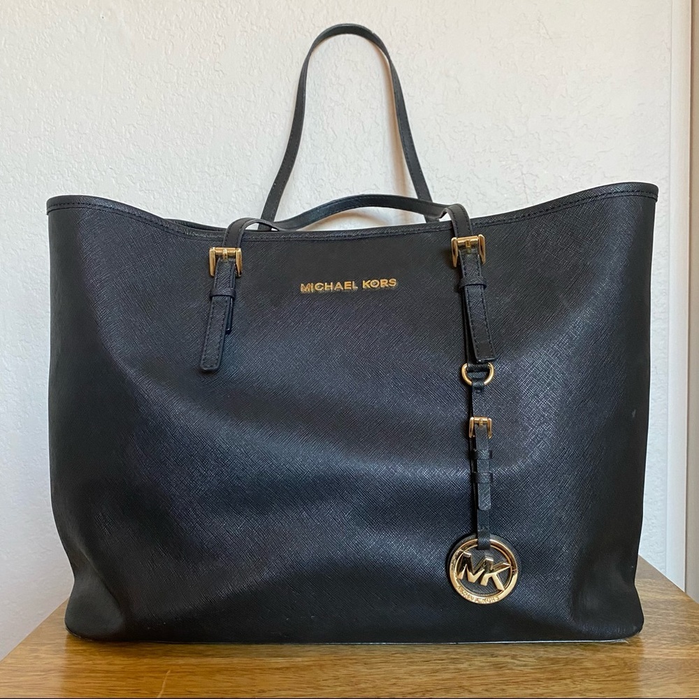 Women’s Michael Kors classic black leather tote handbag